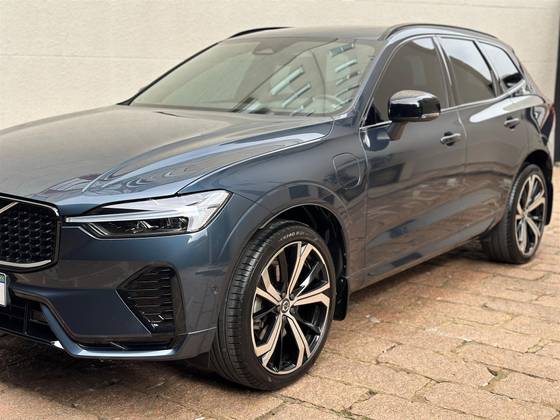VOLVO XC60 2.0 T8 RECHARGE R-DESIGN AWD GEARTRONIC VOLVO XC60 2.0 T8 RECHARGE R-DESIGN AWD GEARTRONIC